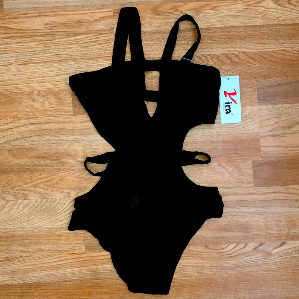 NWT Sexy cut out swimsuit